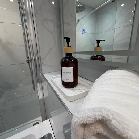 Little Yorkie Centre Free Parking *