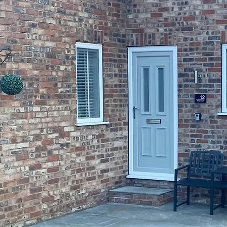 Little Yorkie Centre Free Parking *