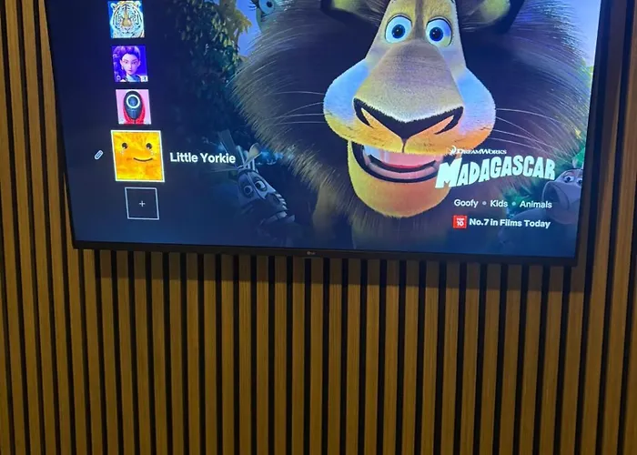 Dom wakacyjny Little Yorkie Hideaway & Free Parking *