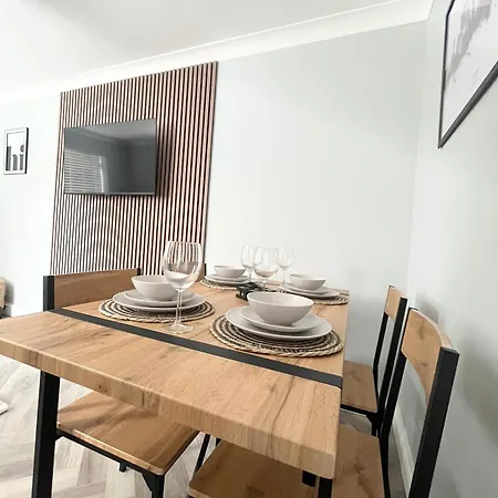 Holiday home Little Yorkie Hideaway & Free Parking
